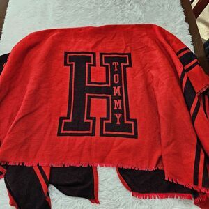 Tommy Hilfiger Womens Reversible Retro Varsity Logo Poncho Wrap Red Navy Blue OS